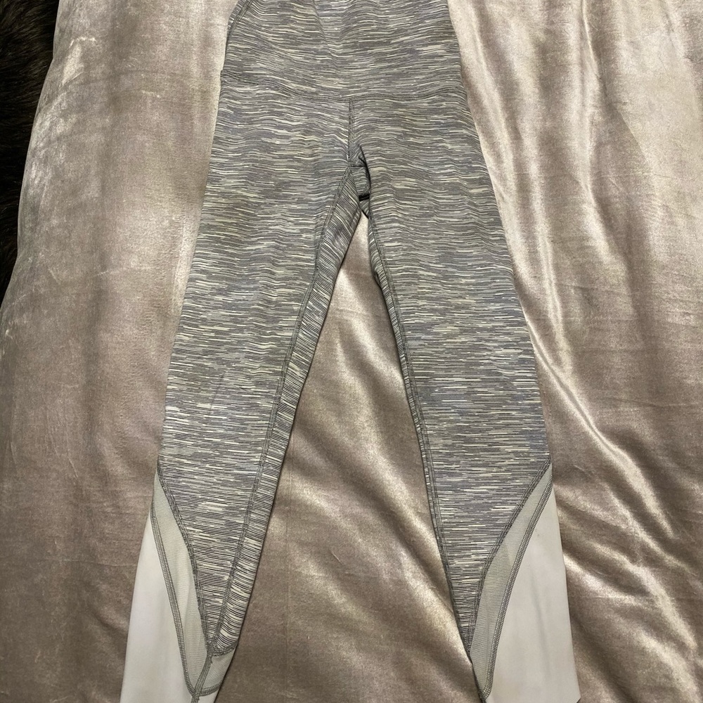 Lulu lemon special edition wunder unders size 2